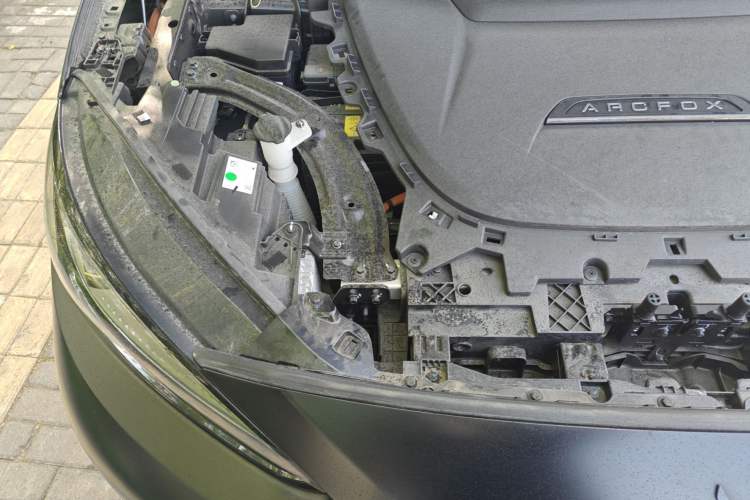 Used ARCFOX Alpha S 2023 Pioneer Edition Engine Bay Right