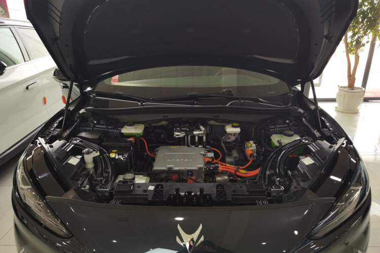 Used ARCFOX Alpha S 2023 525 Forest Edition 175kW Engine Bay