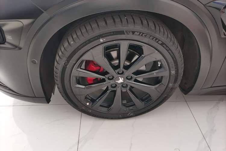 Used ARCFOX Alpha S 2023 Pioneer Edition Exterior 4
