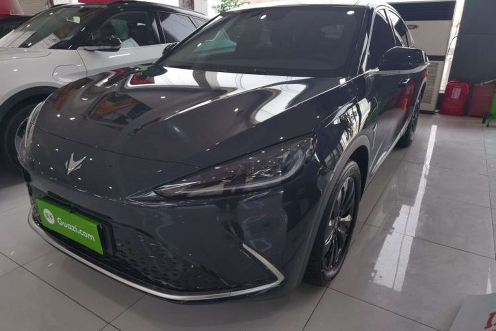 Used ARCFOX Alpha S 2023 525 Forest Edition 175kW Front Left 45 Deg