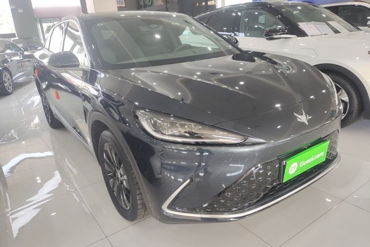 Used ARCFOX Alpha S 2023 525 Forest Edition 175kW Front Right 45 Deg