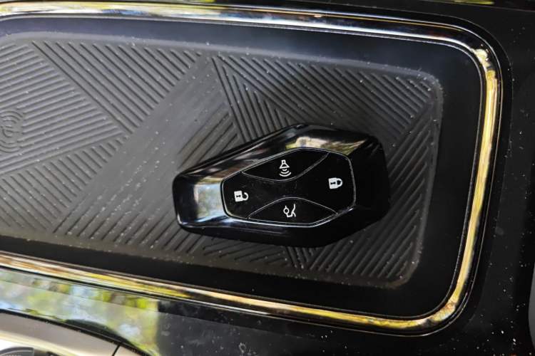 Used ARCFOX Alpha S 2023 Pioneer Edition Interior 1