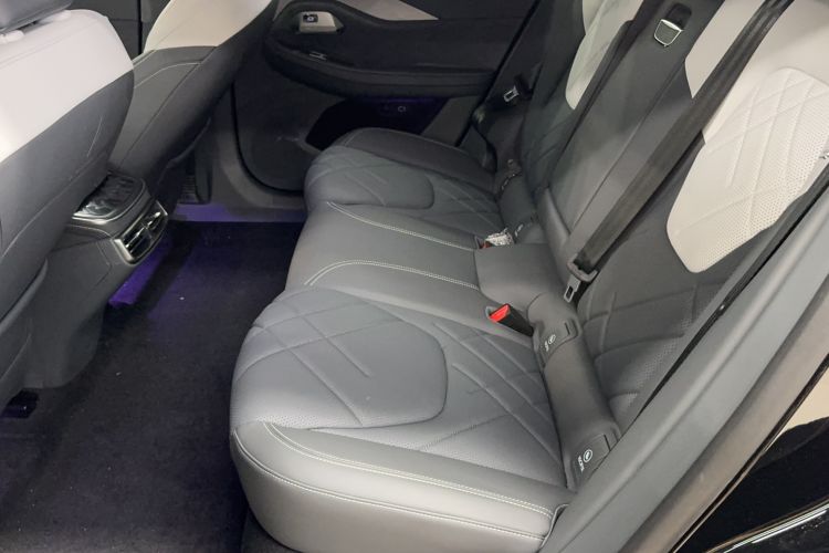 Used ARCFOX Alpha S 2023 603D Forest Edition 320kW Interior 1
