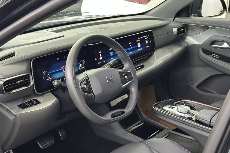 Used ARCFOX Alpha S 2023 525 Forest Edition 175kW Interior 14