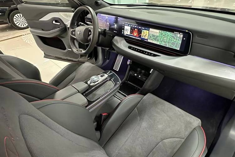 Used ARCFOX Alpha S 2023 Pioneer Edition Interior 3