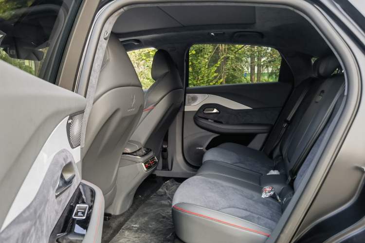 Used ARCFOX Alpha S 2023 Pioneer Edition Interior 5