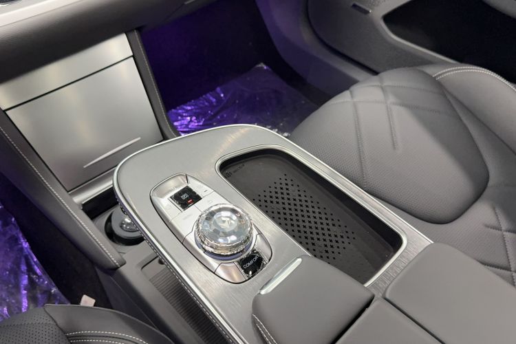 Used ARCFOX Alpha S 2023 603D Forest Edition 320kW Interior 5