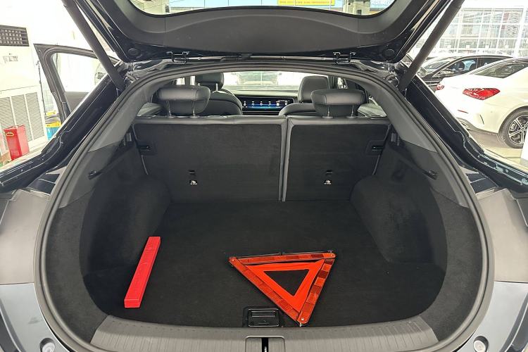 Used ARCFOX Alpha S 2023 525 Forest Edition 175kW Interior 6