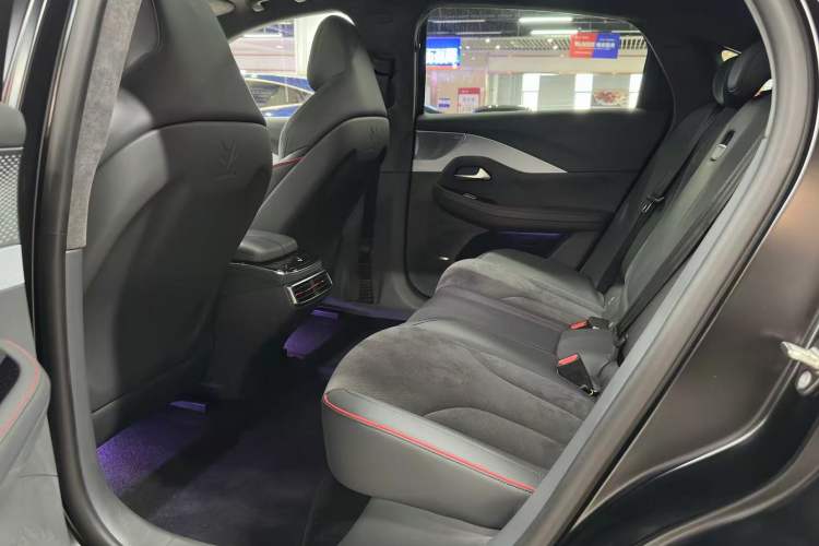 Used ARCFOX Alpha S 2023 Pioneer Edition Interior 7