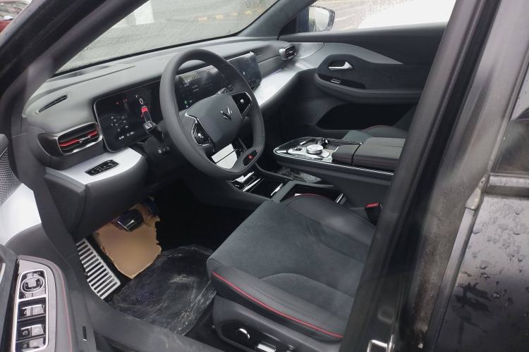 Used ARCFOX Alpha S 2023 Pioneer Edition Left Front Seat