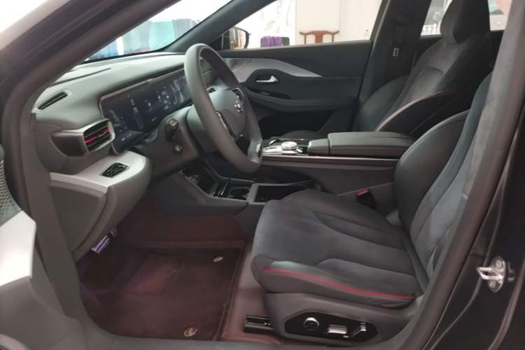 Used ARCFOX Alpha S 2023 Pioneer Edition Left Front Seat