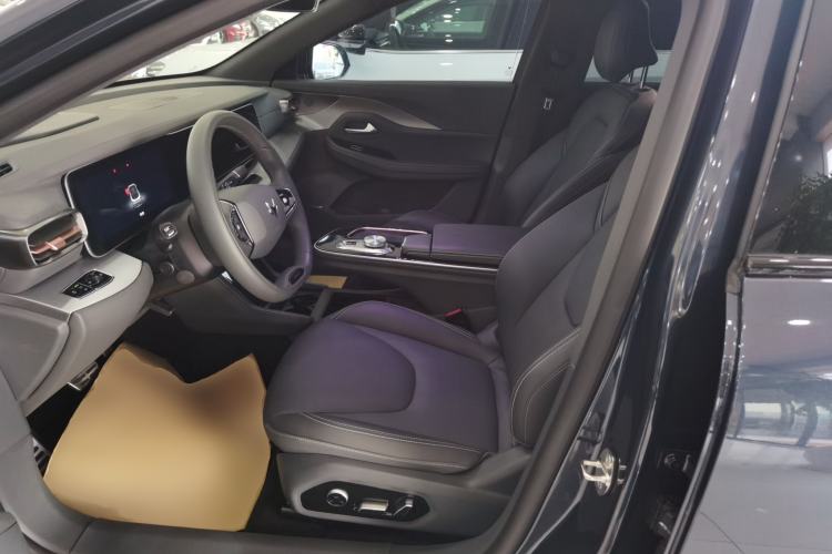 Used ARCFOX Alpha S 2023 525 Forest Edition 175kW Left Front Seat