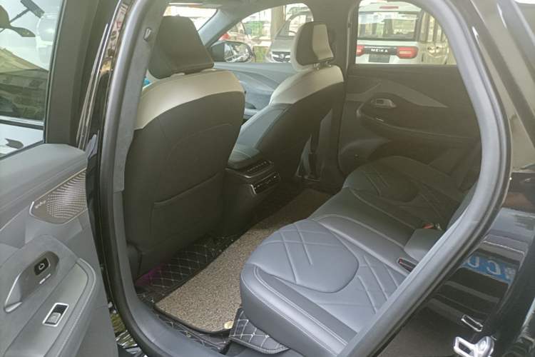 Used ARCFOX Alpha S 2023 603D Forest Edition 320kW Left Rear Seat