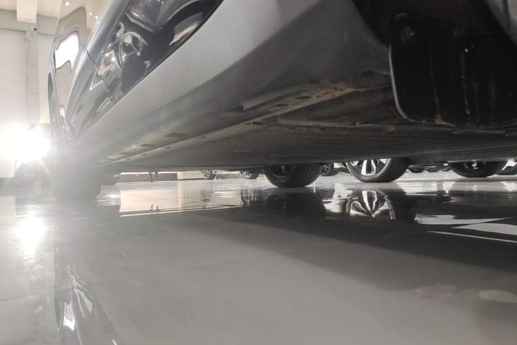 Used ARCFOX Alpha S 2023 525 Forest Edition 175kW Left Side Sill