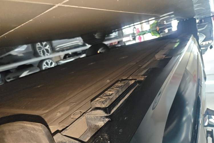 Used ARCFOX Alpha S 2023 Pioneer Edition Left Side Sill