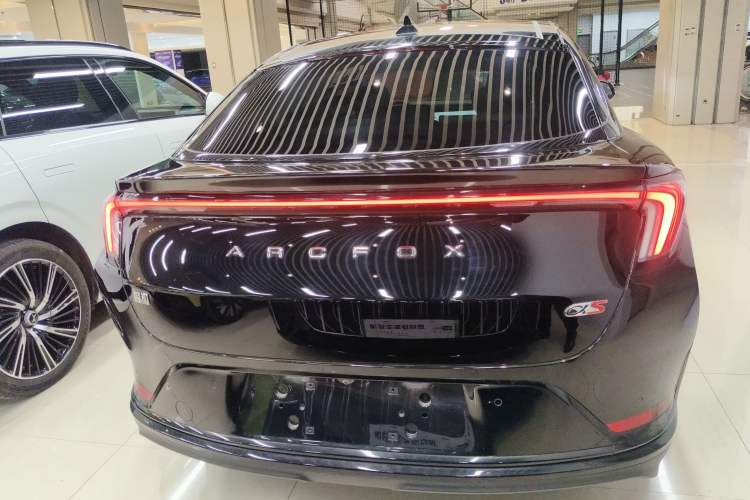 Used ARCFOX Alpha S 2023 603D Forest Edition 320kW Rear