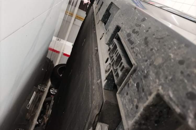Used ARCFOX Alpha S 2023 Pioneer Edition Right Side Sill