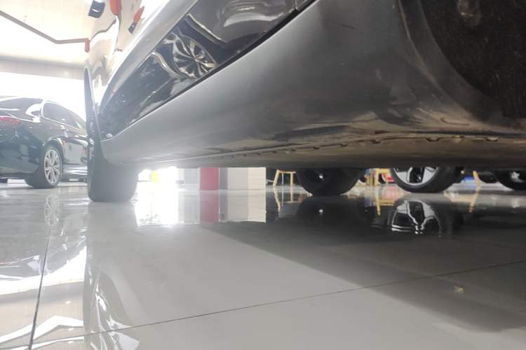 Used ARCFOX Alpha S 2023 525 Forest Edition 175kW Right Side Sill