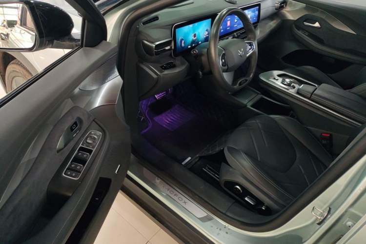 Used ARCFOX Alpha S 2023 735E+ Forest Edition 160kW Driver Seat