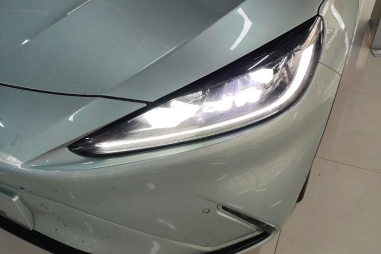 Used ARCFOX Alpha S 2023 735E+ Forest Edition 160kW Left Front Headlight