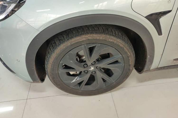 Used ARCFOX Alpha S 2023 735E+ Forest Edition 160kW Left Front Wheel Hub