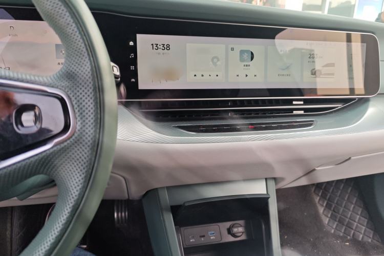 Used ARCFOX Alpha S 2023 735E+ Forest Edition 160kW Audio And AC Panel