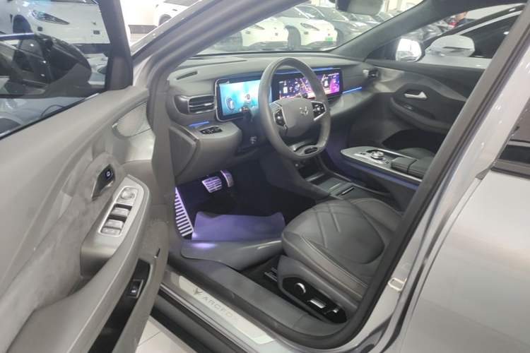 Used ARCFOX Alpha S 2023 735E Forest Edition 160kW Driver Seat