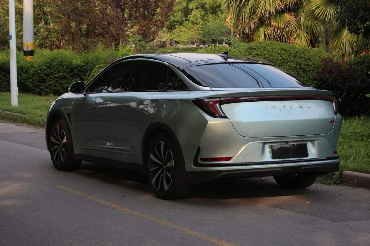 Used ARCFOX Alpha S 2023 603D Forest Edition 320kW Exterior 4