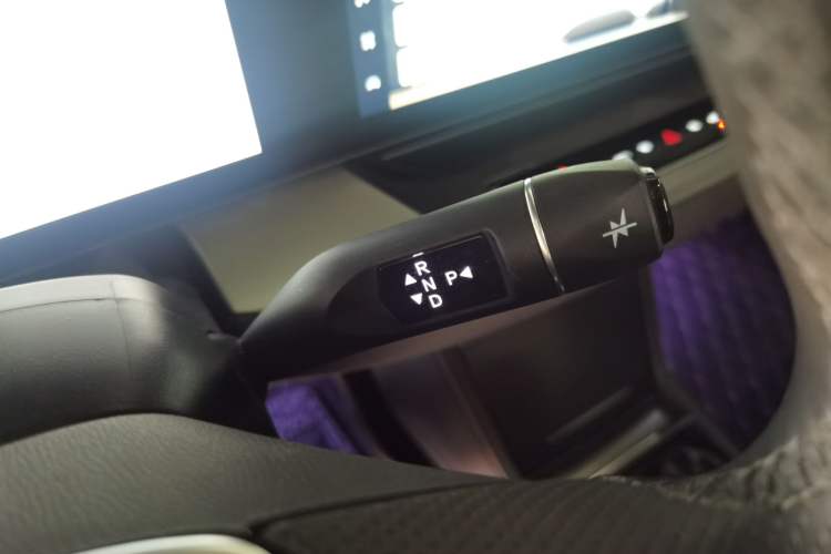 Used ARCFOX Alpha S 2023 603D Forest Edition 320kW Gear Lever
