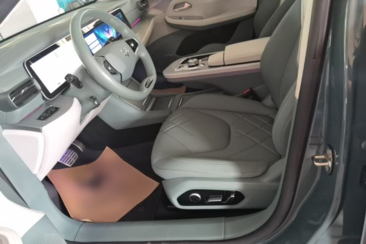 Used ARCFOX Alpha S 2023 735E+ Forest Edition 160kW Left Front Seat