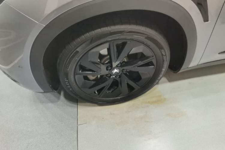 Used ARCFOX Alpha S 2023 650E Forest Edition PRO 175kw Left Front Wheel Hub
