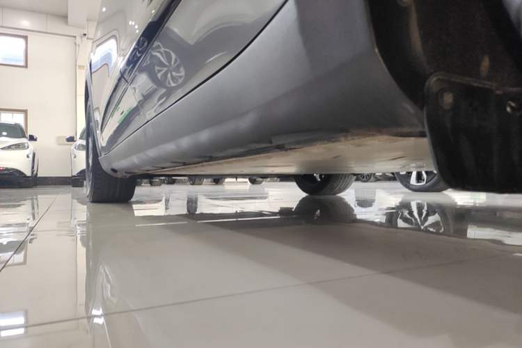 Used ARCFOX Alpha S 2023 735E Forest Edition 160kW Left Side Sill