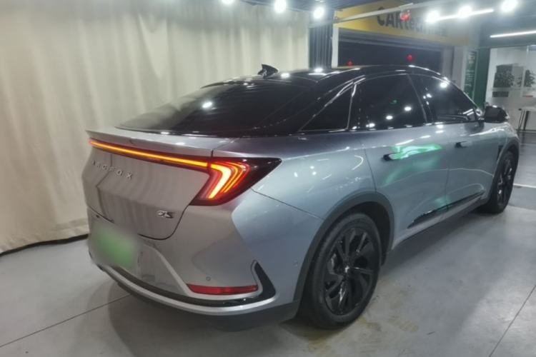 Used ARCFOX Alpha S 2023 650E Forest Edition PRO 175kw Rear Right 45 Deg
