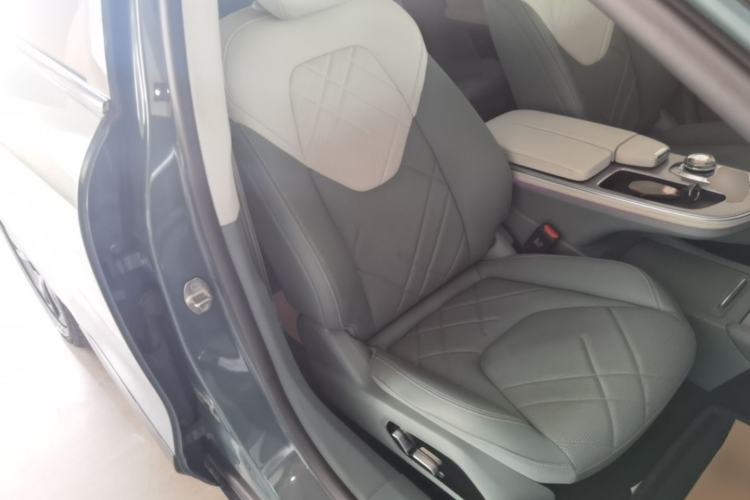 Used ARCFOX Alpha S 2023 735E+ Forest Edition 160kW Right Front Seat
