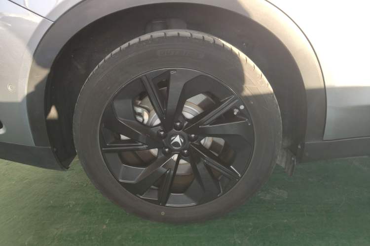 Used ARCFOX Alpha S 2023 735E Forest Edition 160kW Right Rear Wheel Hub