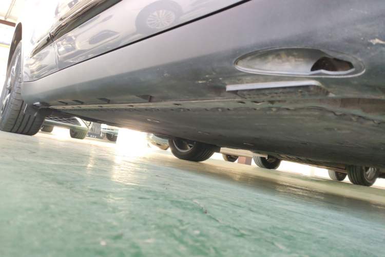 Used ARCFOX Alpha S 2023 735E Forest Edition 160kW Right Side Sill