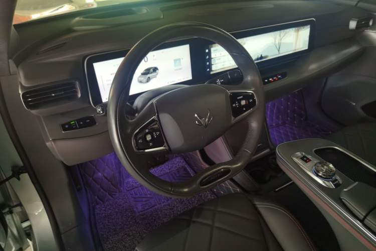 Used ARCFOX Alpha S 2023 603D Forest Edition 320kW Steering Wheel