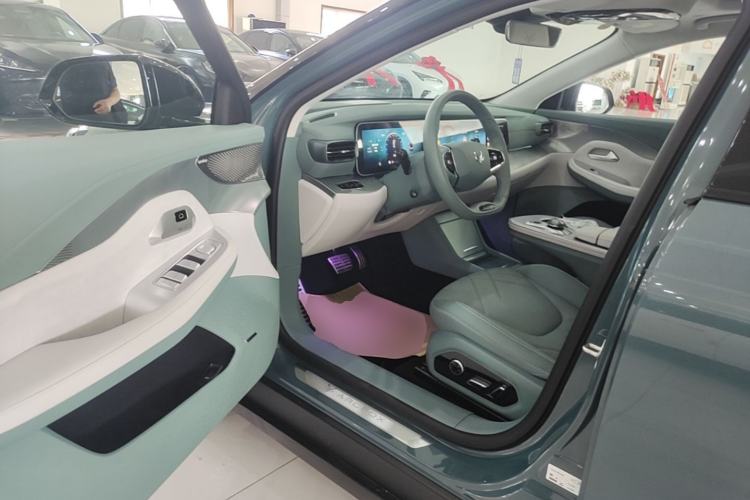 Used ARCFOX Alpha S 2023 735E+ Forest Edition 160kW Driver Seat