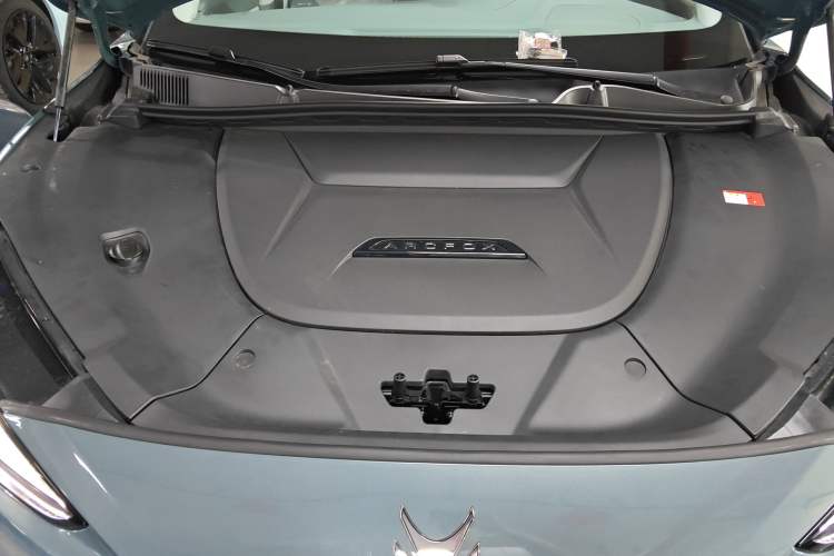 Used ARCFOX Alpha S 2023 525 Forest Edition 160kW Engine Bay