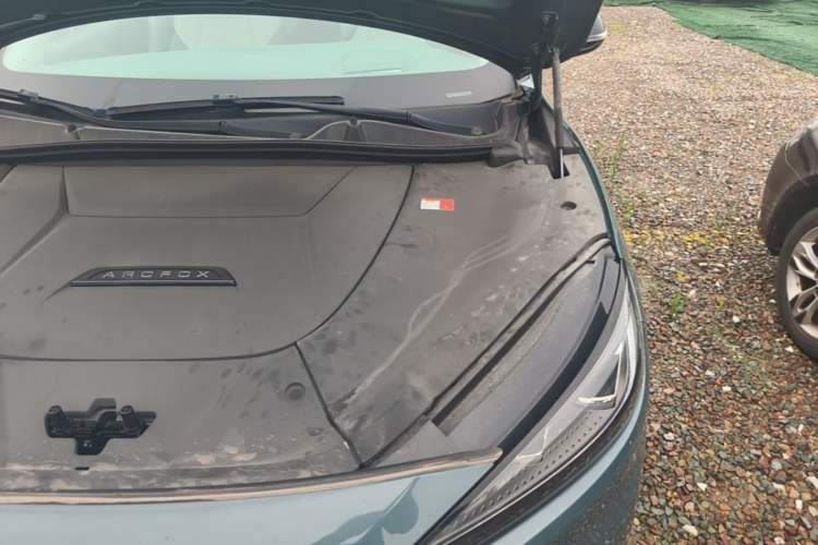Used ARCFOX Alpha S 2023 735E+ Forest Edition 160kW Engine Bay Left