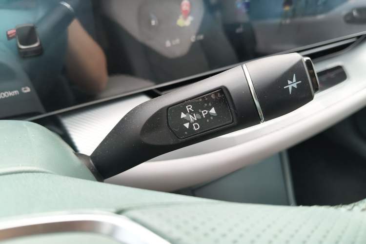 Used ARCFOX Alpha S 2023 735E+ Forest Edition 160kW Gear Lever