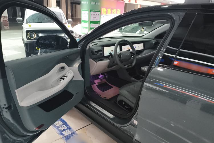 Used ARCFOX Alpha S 2023 735E Forest Edition 160kW Interior 2