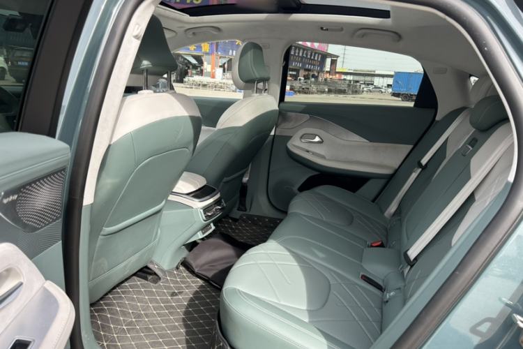 Used ARCFOX Alpha S 2023 735E+ Forest Edition 160kW Interior 4