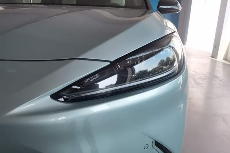 Used ARCFOX Alpha S 2023 735E+ Forest Edition 160kW Left Front Headlight