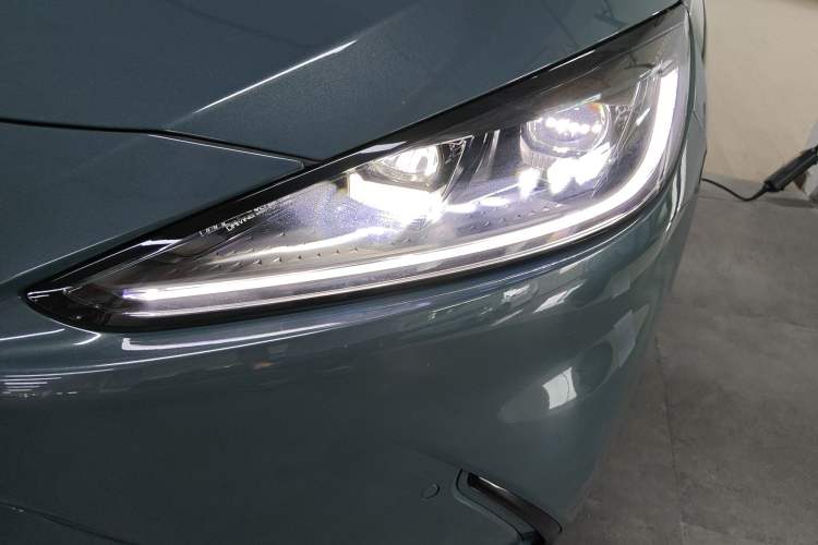 Used ARCFOX Alpha S 2023 525 Forest Edition 160kW Left Front Headlight
