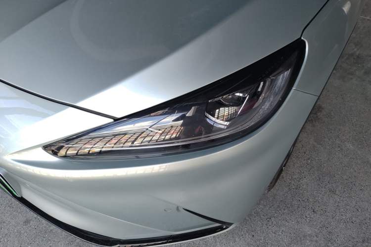 Used ARCFOX Alpha S 2023 603D Forest Edition 320kW Left Front Headlight