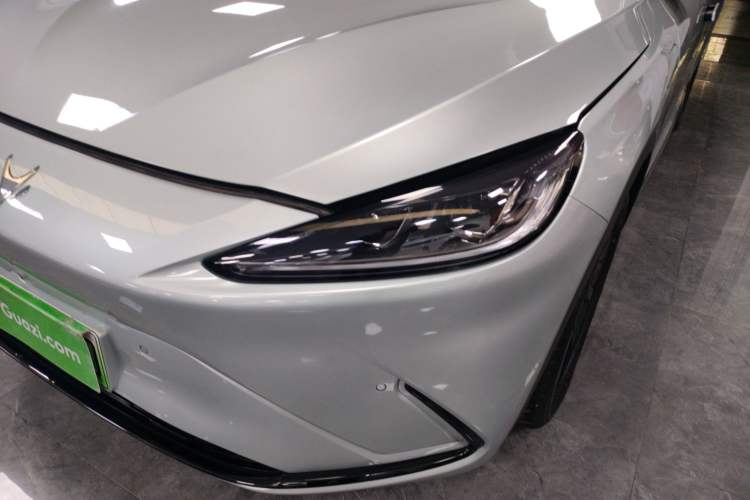 Used ARCFOX Alpha S 2023 650E Forest Edition PRO 175kw Left Front Headlight