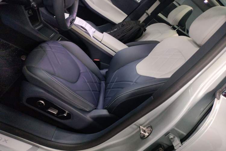 Used ARCFOX Alpha S 2023 650E Forest Edition PRO 175kw Left Front Seat