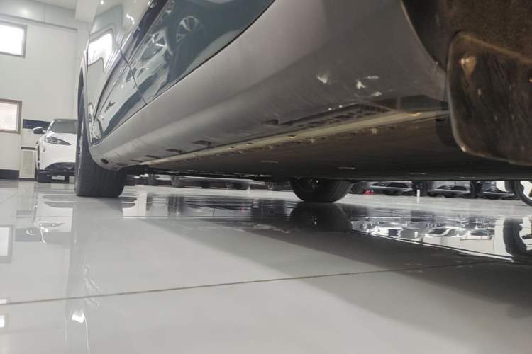 Used ARCFOX Alpha S 2023 735E+ Forest Edition 160kW Left Side Sill