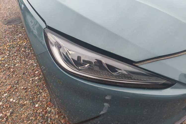 Used ARCFOX Alpha S 2023 735E+ Forest Edition 160kW Right Front Headlight